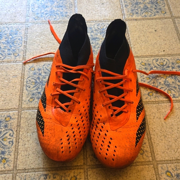 Adidas Predator Soccer Cleats, orange size 5 1/2 - Picture 1 of 4